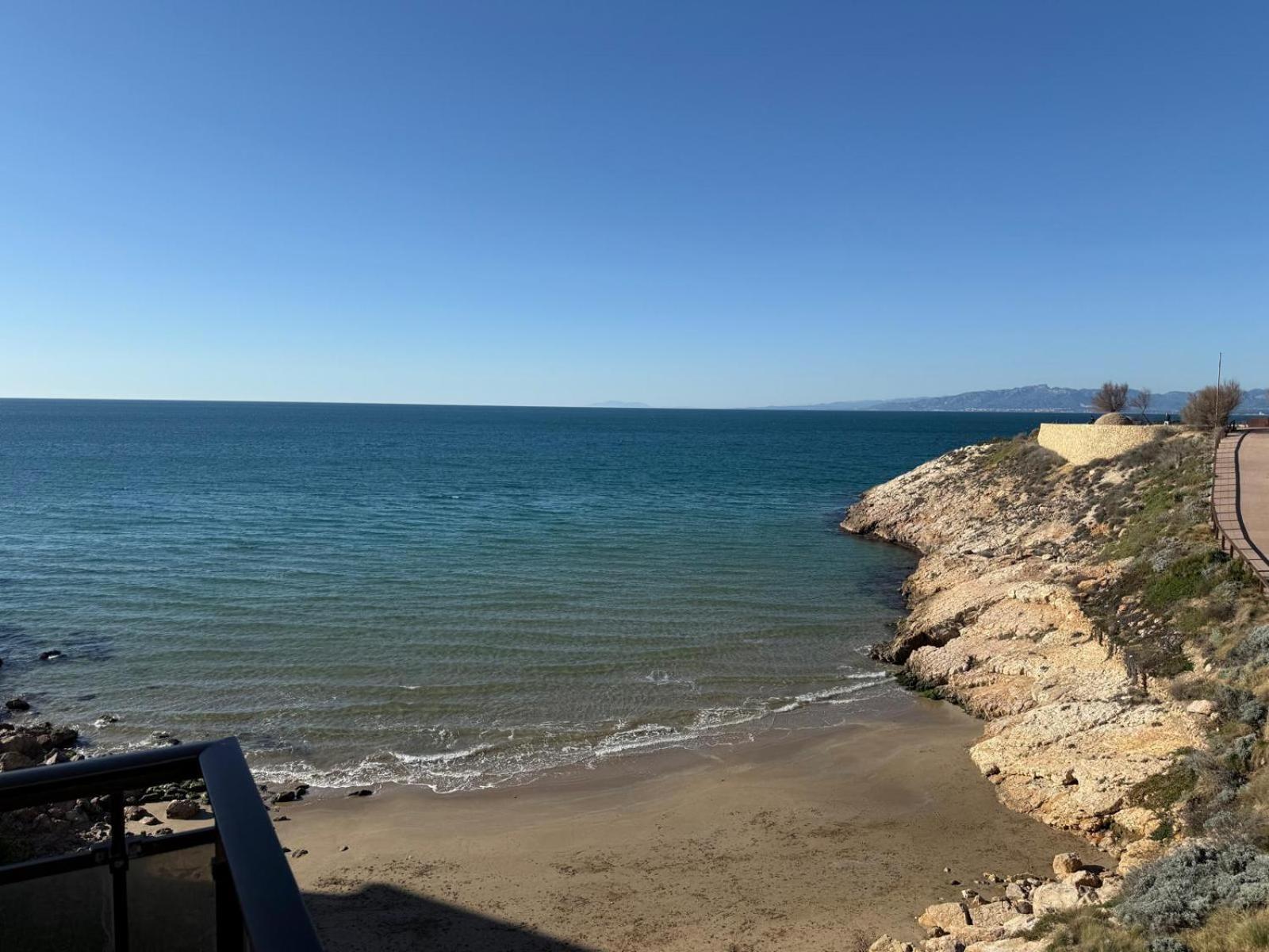 דירות סאלו Cala Llenguadets מראה חיצוני תמונה